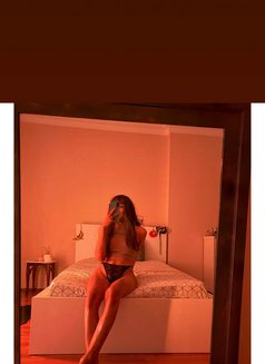 Arya - Transsexual escort in İstanbul Photo 5 of 7