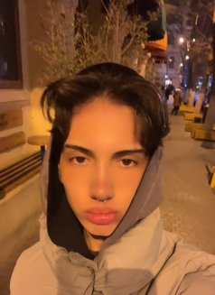 Arya - Transsexual escort in İstanbul Photo 11 of 13