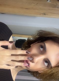 Arya - Transsexual escort in İstanbul Photo 12 of 12