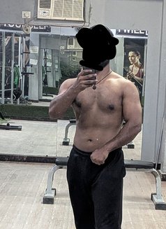 Arya - Male escort in New Delhi Photo 1 of 4
