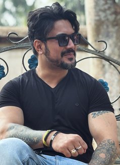 Aryan D - Male escort in Kolkata Photo 2 of 5