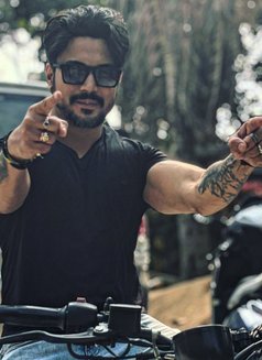 Aryan D - Male escort in Kolkata Photo 3 of 5