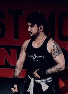 Aryan D - Male escort in Kolkata Photo 4 of 5