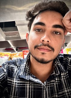 Aryan - Acompañantes masculino in Gurgaon Photo 2 of 2