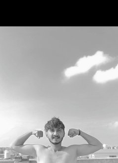 Aryan - Male escort in Gurgaon Photo 2 of 4