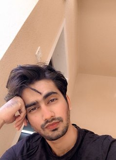 Aryan - Male escort in Indore Photo 3 of 5