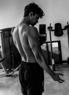 Aryan - Male escort in Kathmandu Photo 3 of 3