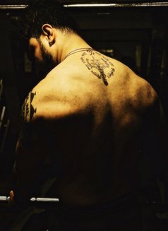 Aryan - Acompañante masculino in Kolkata Photo 6 of 7