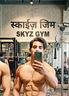 Aryan - Acompañantes masculino in Mumbai Photo 2 of 6