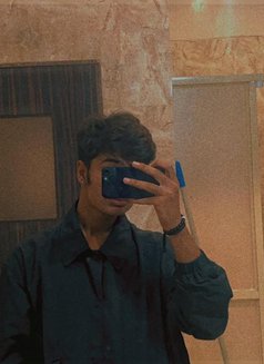 Aryan - Male escort in Mumbai Photo 3 of 5
