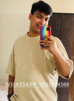 Aryan - Male escort in New Delhi Photo 4 of 5