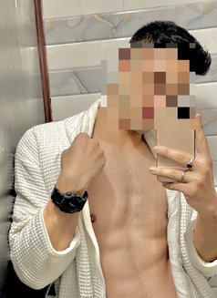 Aryan - Male escort in New Delhi Photo 1 of 3