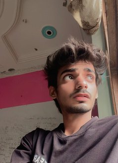 Aryan - Male escort in New Delhi Photo 1 of 3