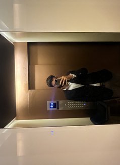 Aryan - Male escort in New Delhi Photo 2 of 5