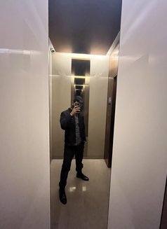 Aryan - Male escort in New Delhi Photo 4 of 5