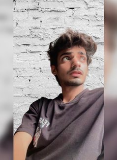 Aryan - Male escort in New Delhi Photo 2 of 3
