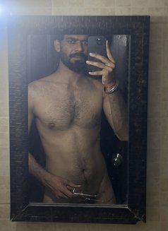 Aryan - Male escort in New Delhi Photo 5 of 6
