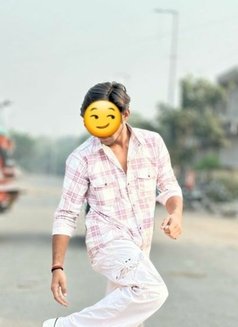 Aryan - Male escort in New Delhi Photo 2 of 5