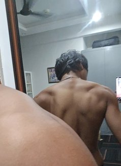 Aryan - Male escort in Noida Photo 2 of 5