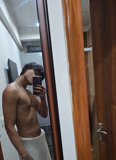 Aryan - Male escort in Noida Photo 3 of 5