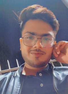 Aryan - Male escort in Pune Photo 2 of 3