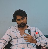 Aryan - Agencia de acompañantes masculinas in Surat