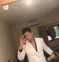 Aryan Khanna - Male escort in Mumbai