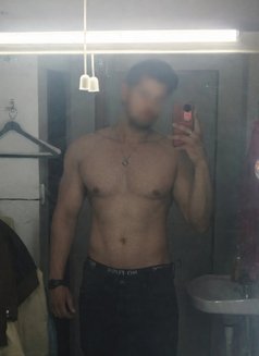 Aryan Khanna - Male escort in Mumbai Photo 5 of 10