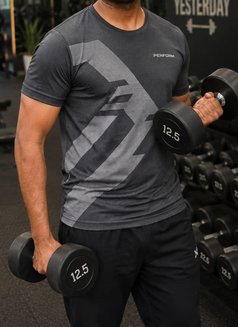 Aryan Kumar - Male escort in New Delhi Photo 2 of 4
