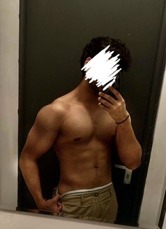 Aryan New Indian/arab Boy - Acompañantes masculino in Nairobi Photo 1 of 6