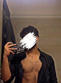 Aryan New Indian/arab Boy - Acompañantes masculino in Nairobi Photo 3 of 6