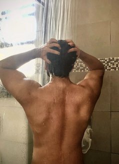 Aryan New Lightskin Boy - Acompañante masculino in Nairobi Photo 5 of 6