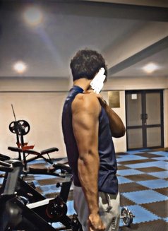 Aryan New Lightskin Boy - Acompañante masculino in Nairobi Photo 6 of 6