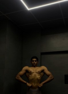 ARYAN PATEL - Acompañantes masculino in Surat Photo 2 of 3