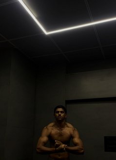 ARYAN PATEL - Acompañantes masculino in Surat Photo 3 of 3