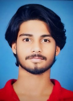 Aryan Singh - Acompañantes masculino in Surat Photo 1 of 4