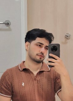 Aryan Top escort - Acompañantes masculino in New Delhi Photo 10 of 10