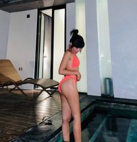 Aryna25 - Dominadora in Bali