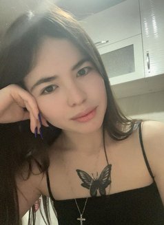 Aryna - escort in Hong Kong Photo 7 of 9