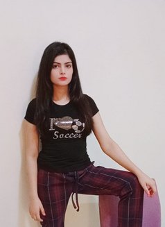 Arzoo Indian Girl - puta in Dubai Photo 4 of 5