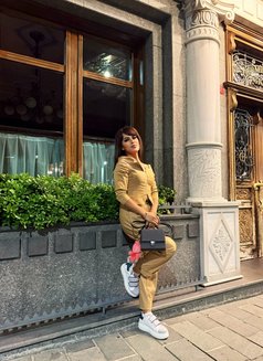 Arzu - Transsexual escort in İstanbul Photo 4 of 6