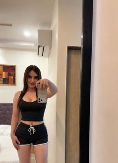 Asal - escort in Muscat Photo 2 of 7