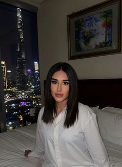 Asal Vip - Transsexual escort in Muscat Photo 7 of 9