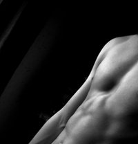Asaph - Acompañantes masculino in Nairobi