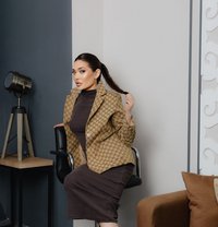 Asem - puta in Adelaide