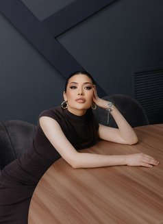 Asem - escort in Bordeaux Photo 2 of 6