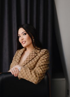 Asem - escort in Bordeaux Photo 4 of 6