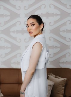 Asem - escort in Cologne Photo 5 of 7