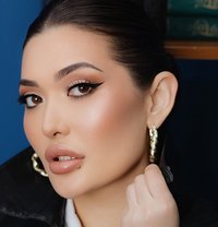 Asem - puta in Hamburg