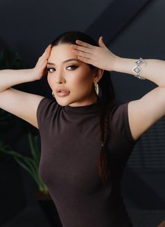 Asem - escort in Luxembourg Photo 5 of 7